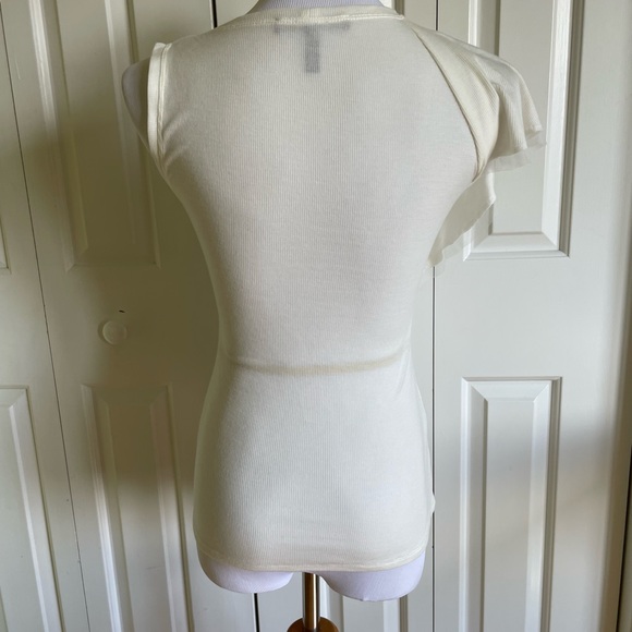 BCBGMaxazria Ivory Sleeveless Ruffle Top XS NWOT - Picture 2 of 5